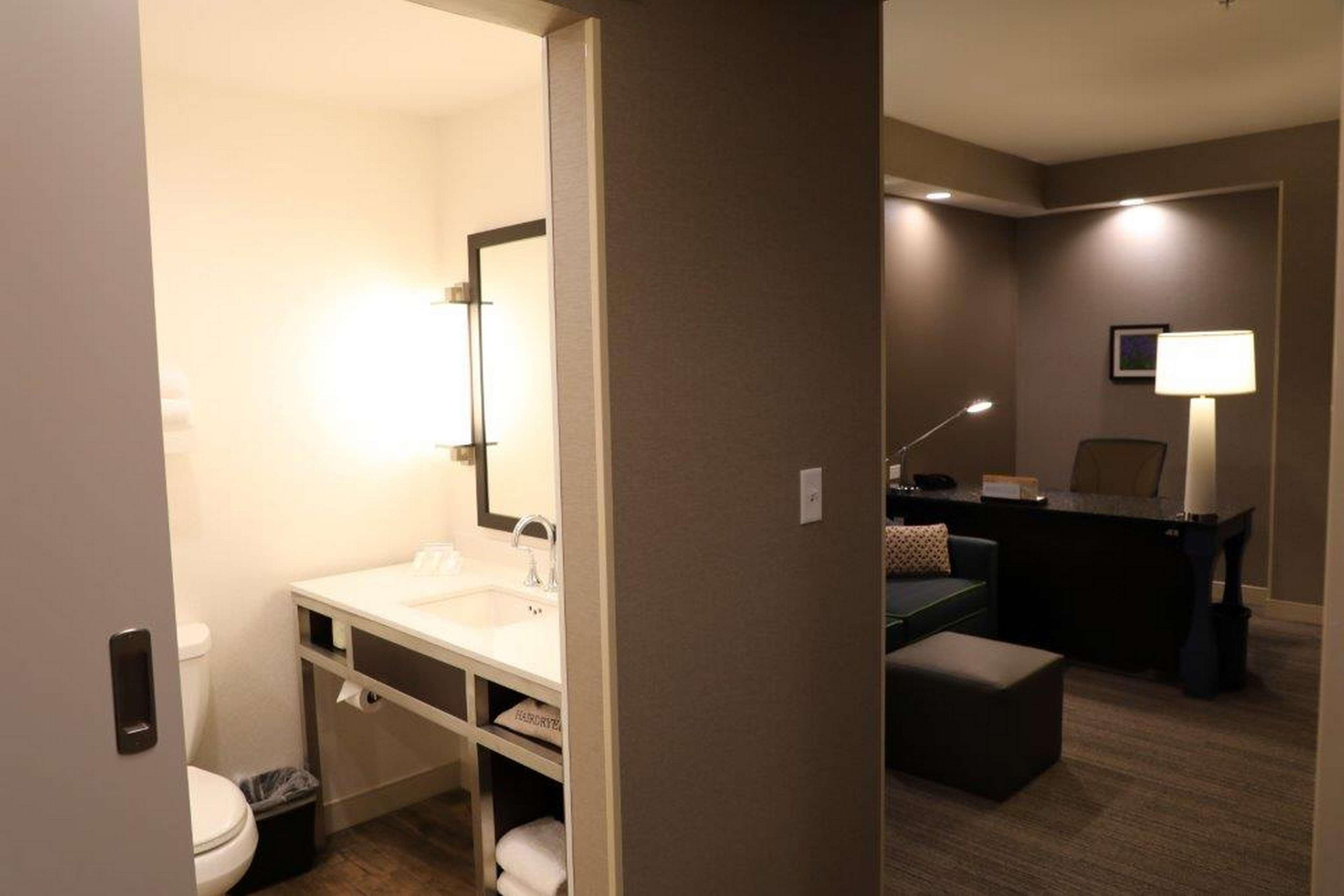 Hilton Garden Inn Austin Airport מראה חיצוני תמונה