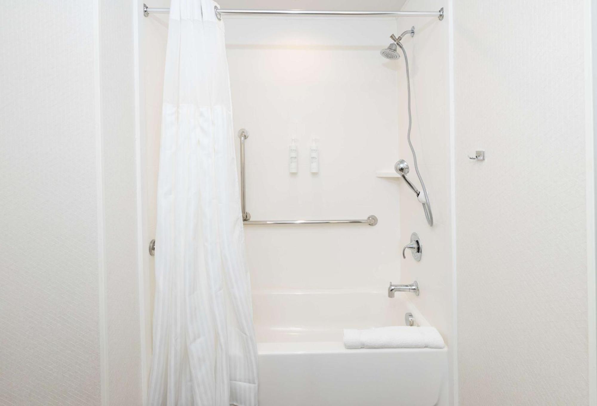 Hilton Garden Inn Austin Airport מראה חיצוני תמונה